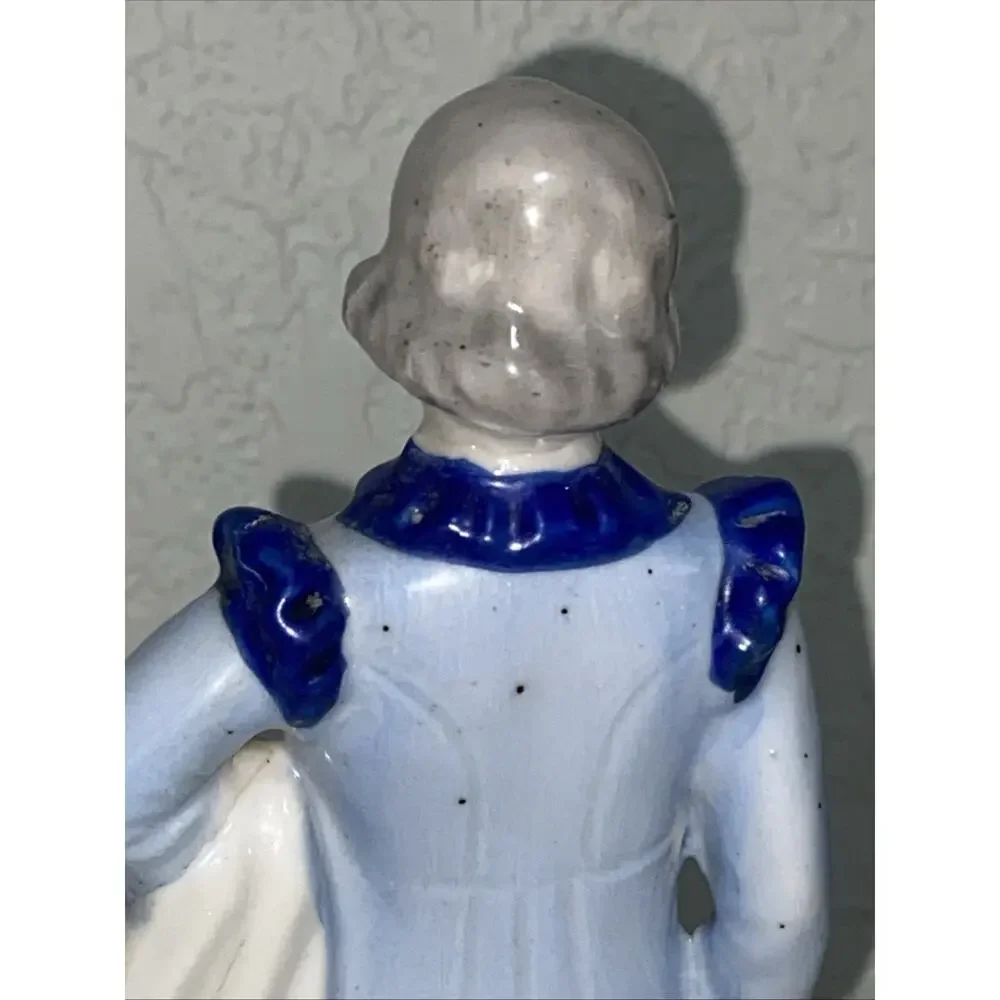 VTG Occupied Japan Blue Delft Victorian Colonial Courting Couple Man‎ Woman 8”